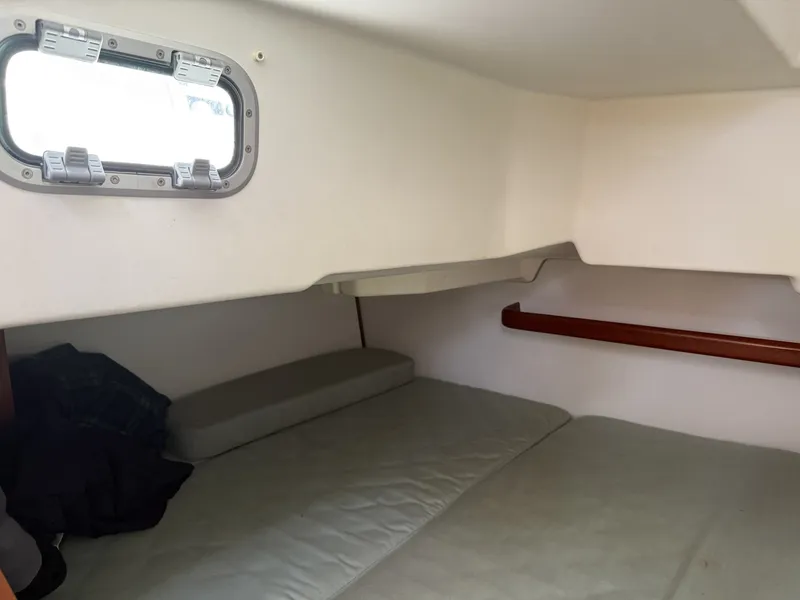 Slide: The Image of Large Aft Cabin - 6807733