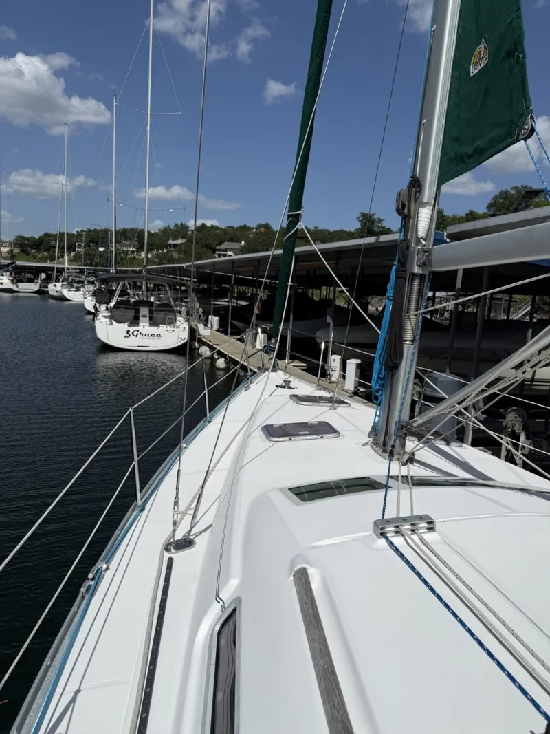 Slide: The Image of Beneteau 373 2007 - 6719496