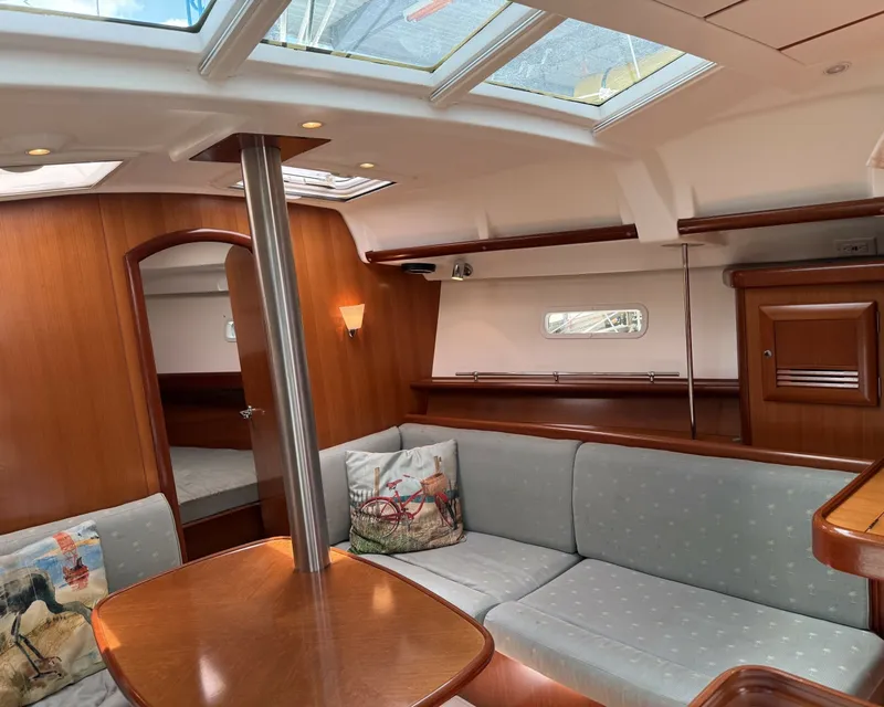 Slide: The Image of Beneteau 373 2007 - 6719531