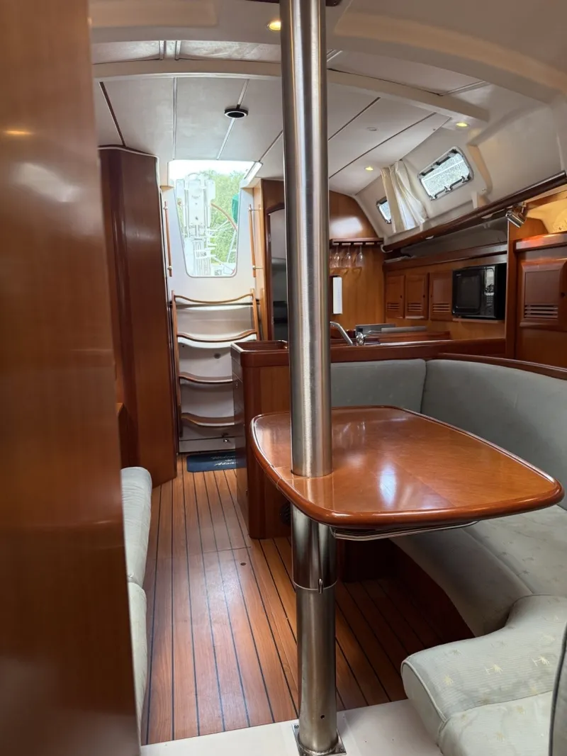 Slide: The Image of Convertible berth dinette table converts into a double berth - 6807796