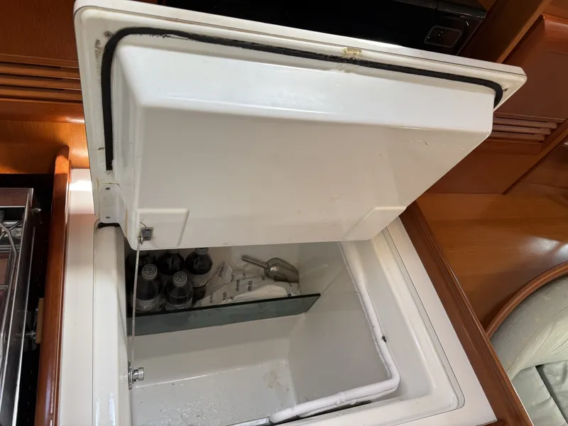 Slide: The Image of Countertop fridge & freezer - 6807557