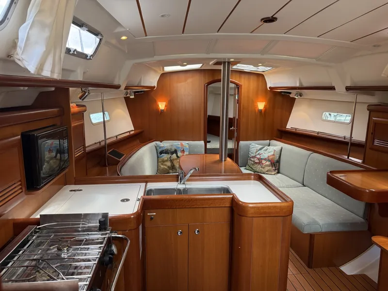 Slide: The Image of Beneteau 373 2007 - 6719526