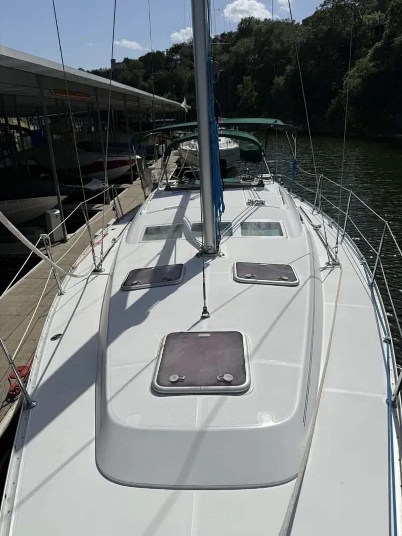 Slide: The Image of Beneteau 373 2007 - 6719498