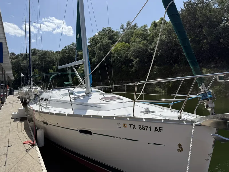 Slide: The Image of Beneteau 373 2007 - 6719483
