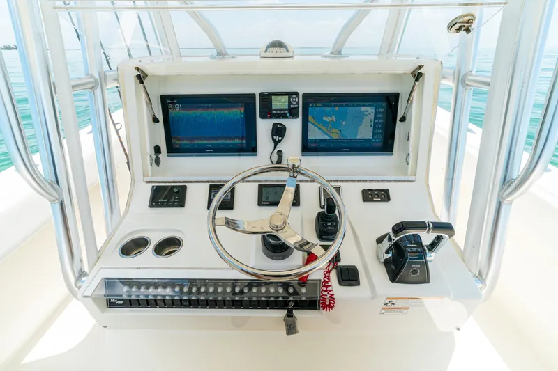 Slide: The Image of SeaVee 370Z 2018 - 6751334