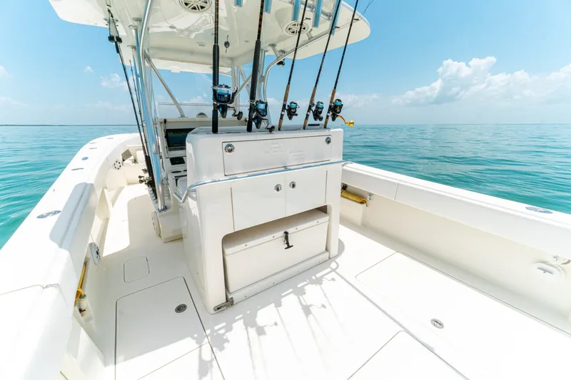 Slide: The Image of SeaVee 370Z 2018 - 6751344