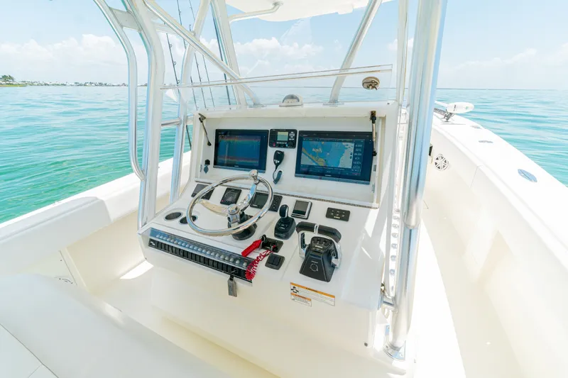Slide: The Image of SeaVee 370Z 2018 - 6751333