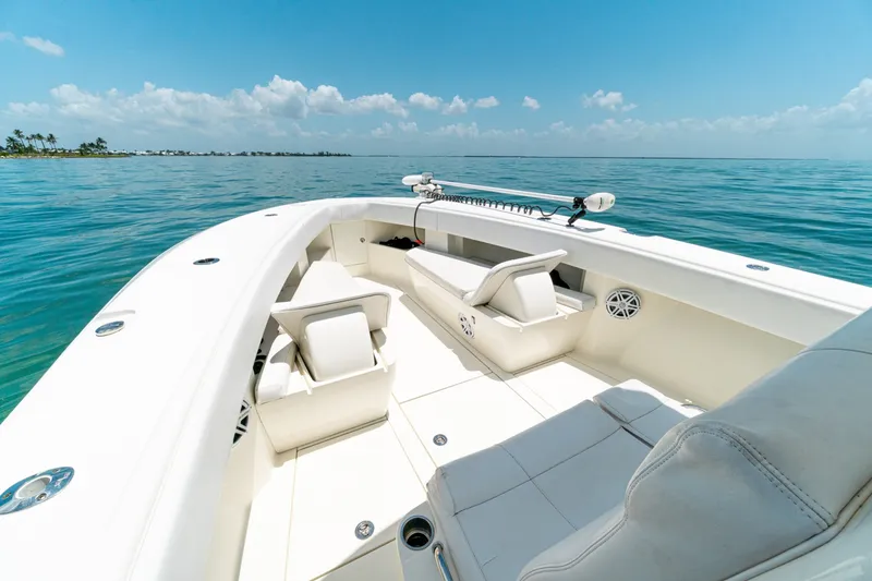 Slide: The Image of SeaVee 370Z 2018 - 6751327