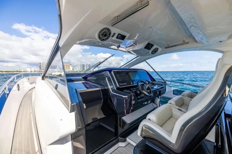 Slide: The Image of Azimut 47 2022 - 6751676