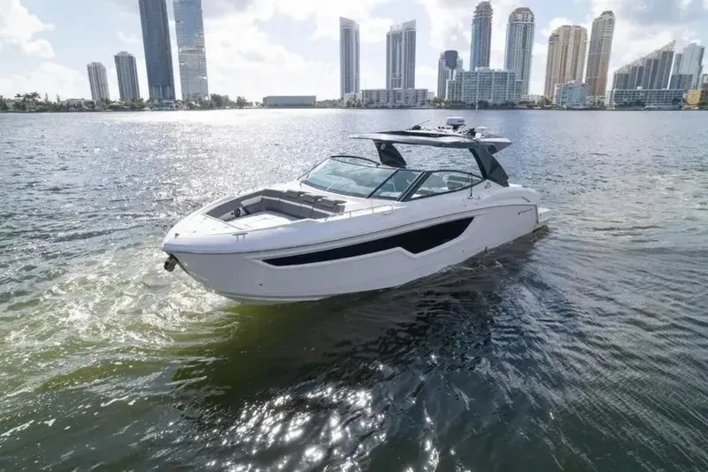 Slide: The Image of Cruisers 38 2021 - 6751753