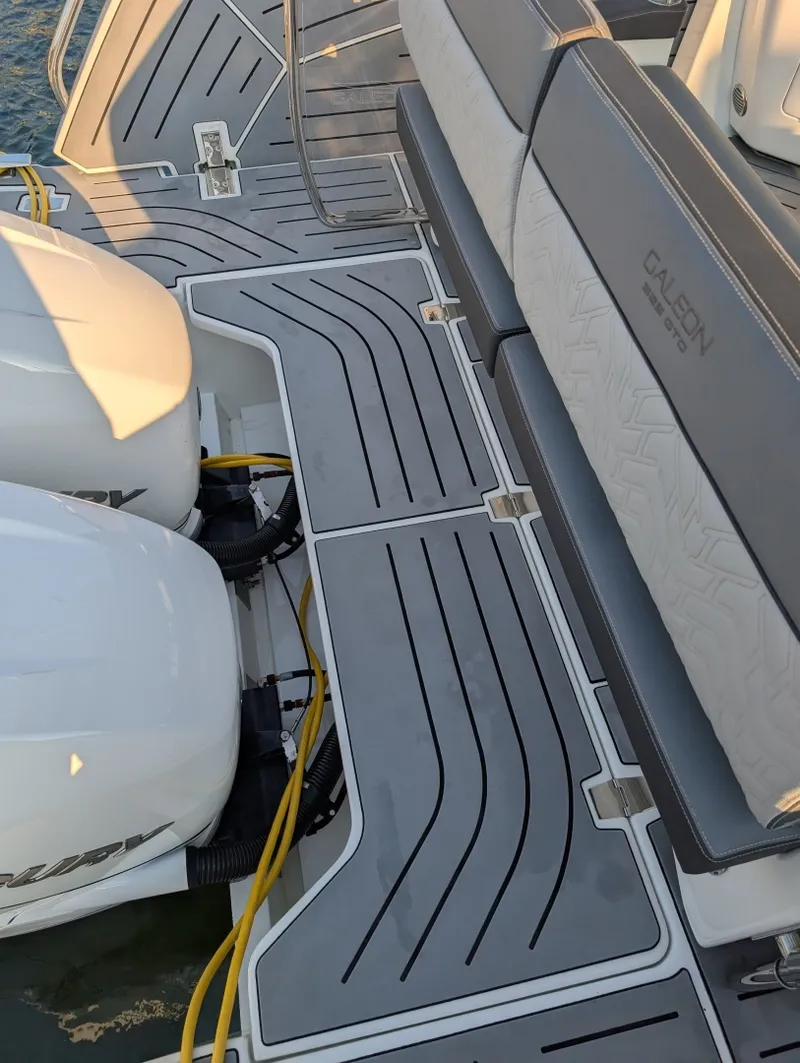 Slide: The Image of Galeon 32 2022 - 6751942