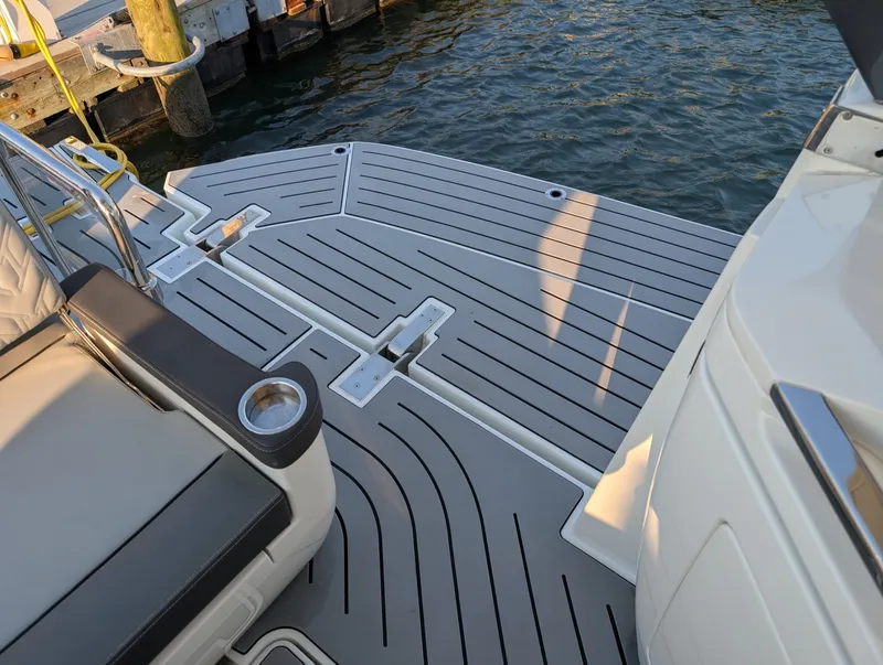 Slide: The Image of Galeon 32 2022 - 6751919
