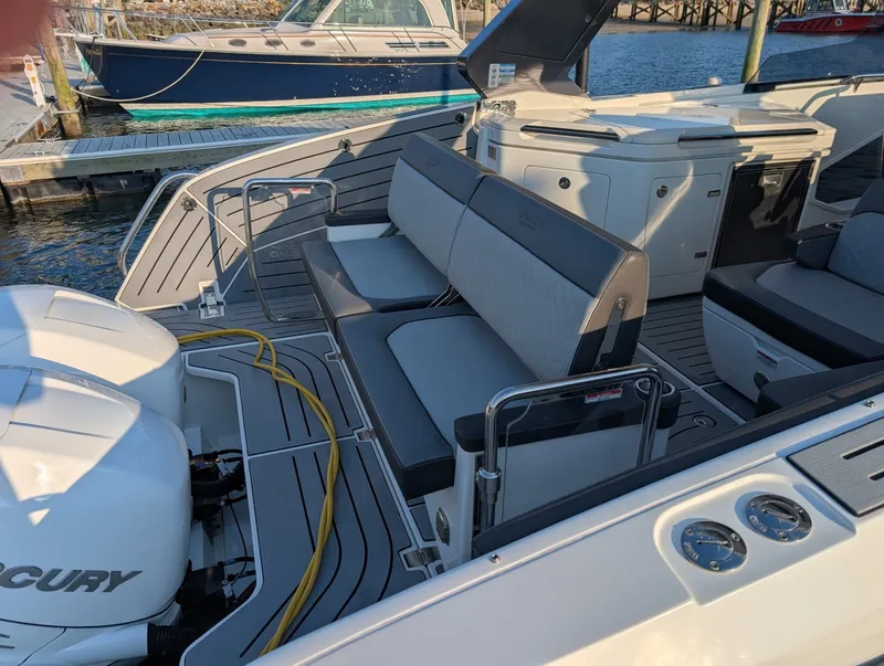 Slide: The Image of Galeon 32 2022 - 6751940