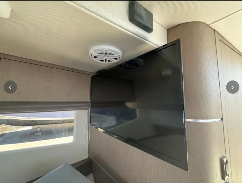 Slide: The Image of Galeon 32 2022 - 6751931