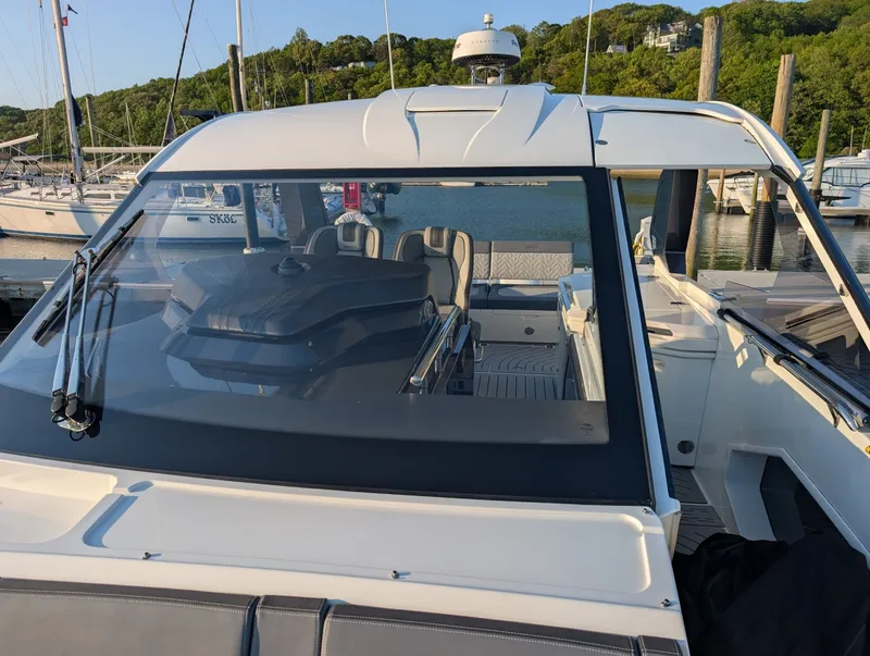 Slide: The Image of Galeon 32 2022 - 6751938