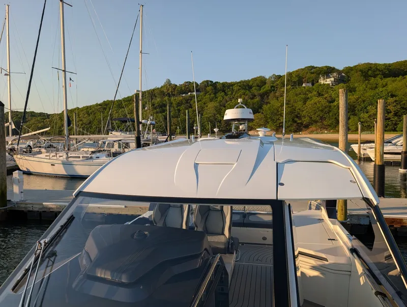 Slide: The Image of Galeon 32 2022 - 6751939