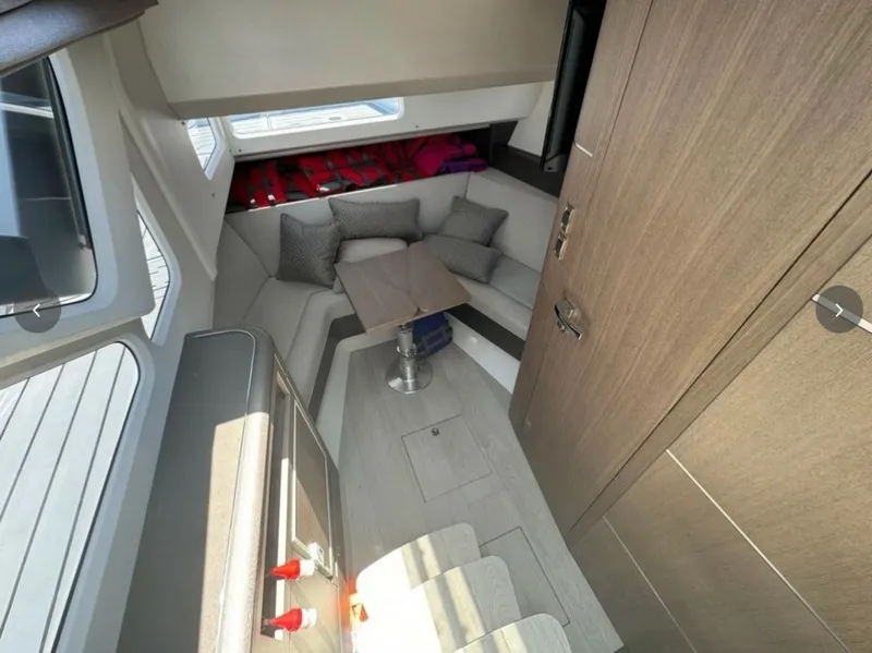 Slide: The Image of Galeon 32 2022 - 6751929