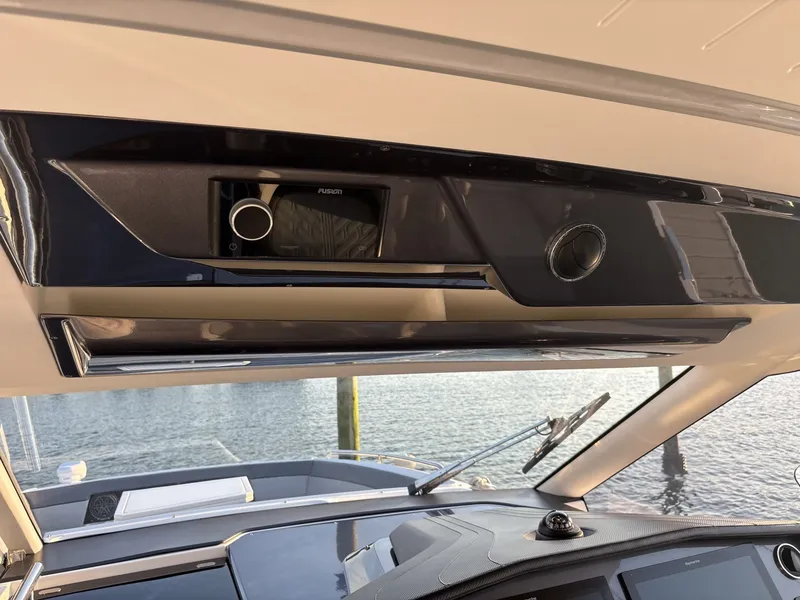 Slide: The Image of Galeon 32 2022 - 6751932