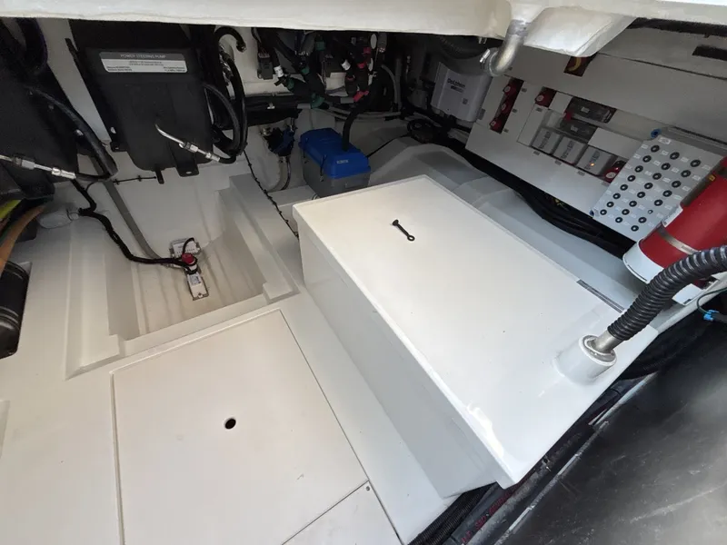 Slide: The Image of Galeon 32 2022 - 6751921
