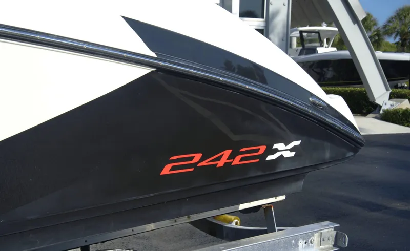 Slide: The Image of Yamaha 242X 2018 - 6752261