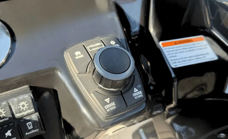 Slide: The Image of Yamaha 242X 2018 - 6752278
