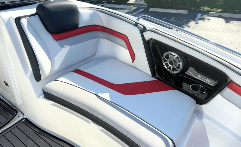 Slide: The Image of Yamaha 242X 2018 - 6752291