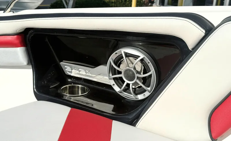 Slide: The Image of Yamaha 242X 2018 - 6752290