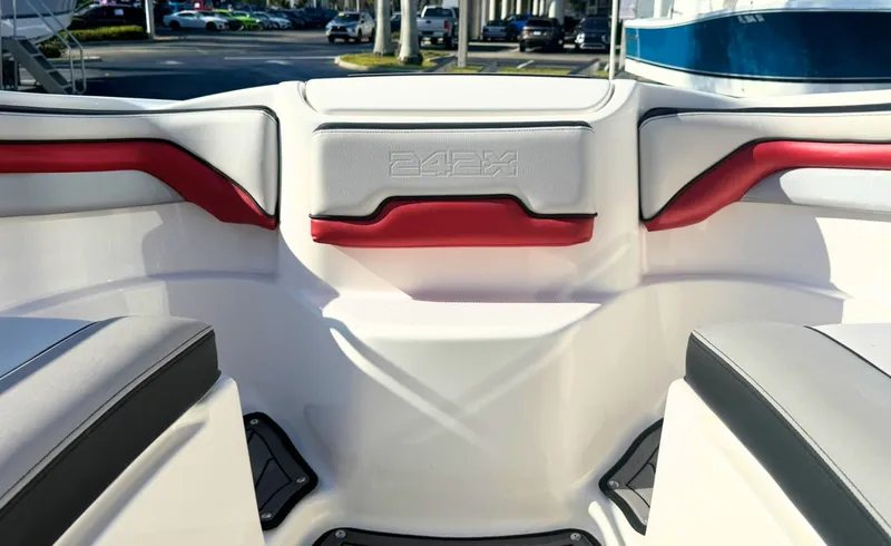 Slide: The Image of Yamaha 242X 2018 - 6752289