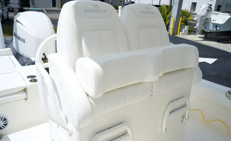 Slide: The Image of Regulator Marine 26XO 2021 - 6752335