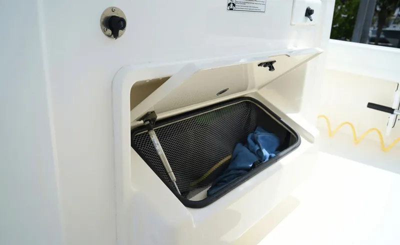 Slide: The Image of Regulator Marine 26XO 2021 - 6752334