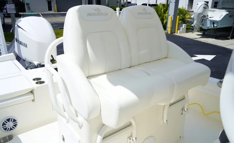 Slide: The Image of Regulator Marine 26XO 2021 - 6752336