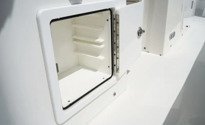 Slide: The Image of Regulator Marine 26XO 2021 - 6752338