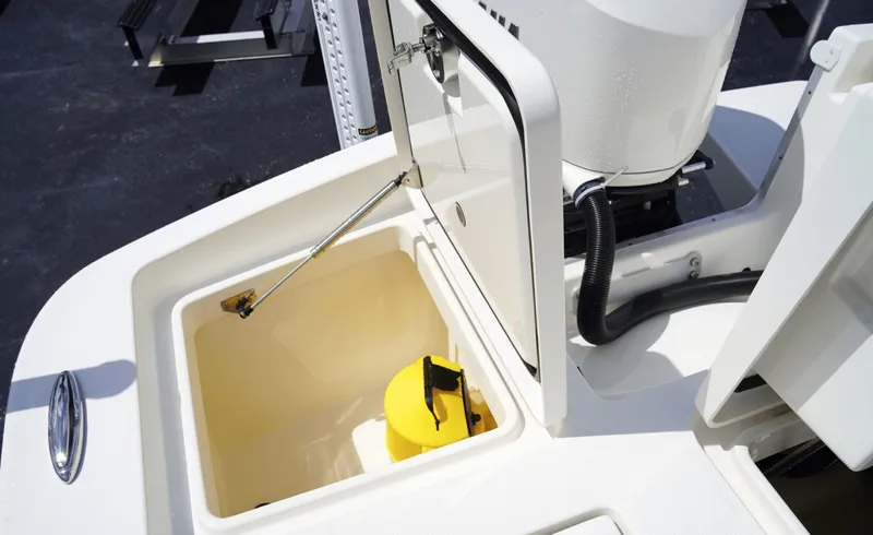 Slide: The Image of Regulator Marine 26XO 2021 - 6752344