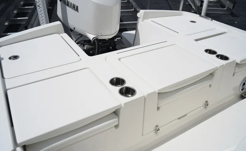 Slide: The Image of Regulator Marine 26XO 2021 - 6752339