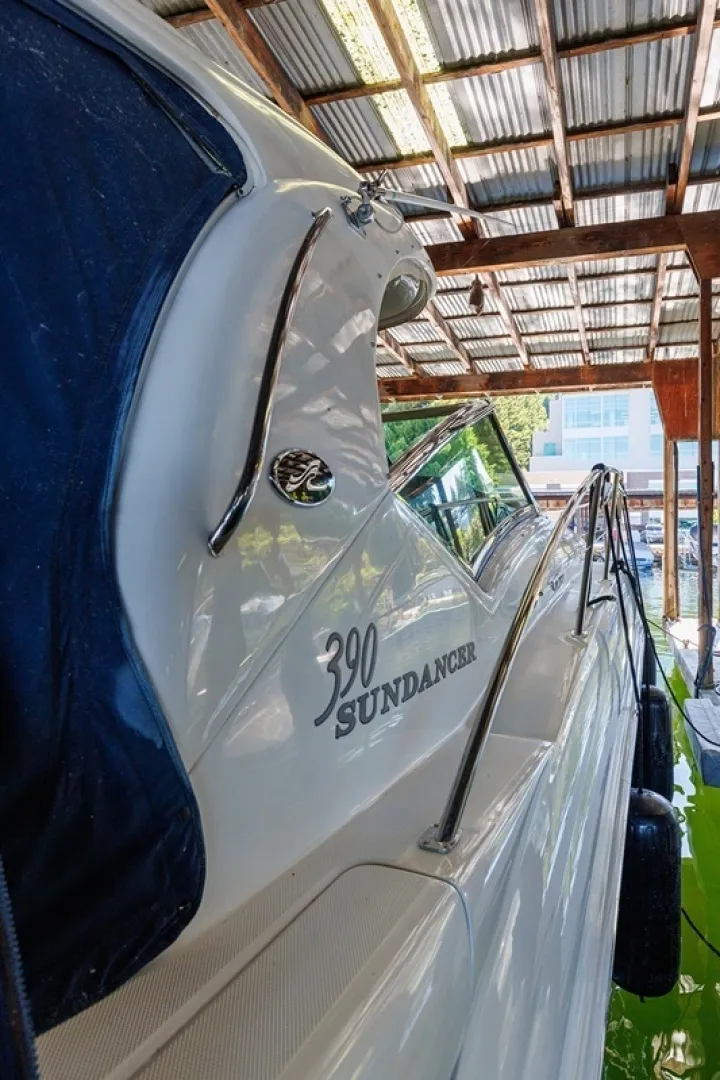 Slide: The Image of 2005 Sea Ray 390 Sundancer - 6752545
