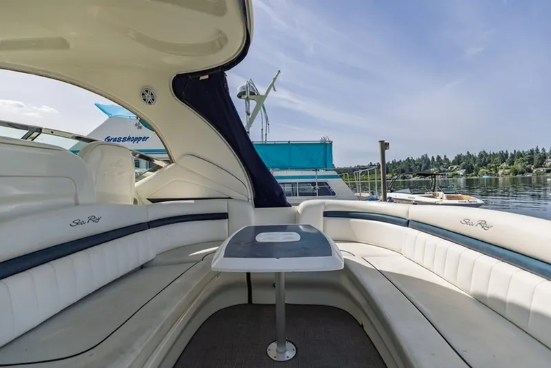 Slide: The Image of 2005 Sea Ray 390 Sundancer - 6752578
