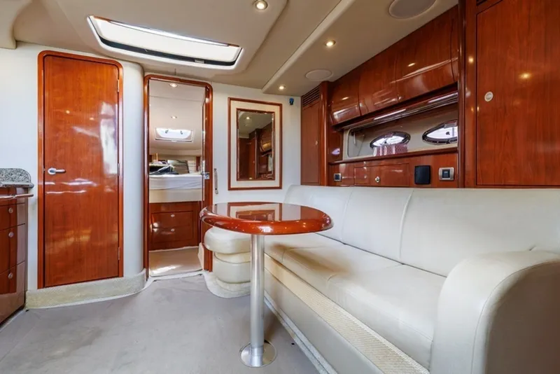Slide: The Image of 2005 Sea Ray 390 Sundancer - 6752549