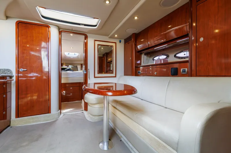 Slide: The Image of 2005 Sea Ray 390 Sundancer - 6757359