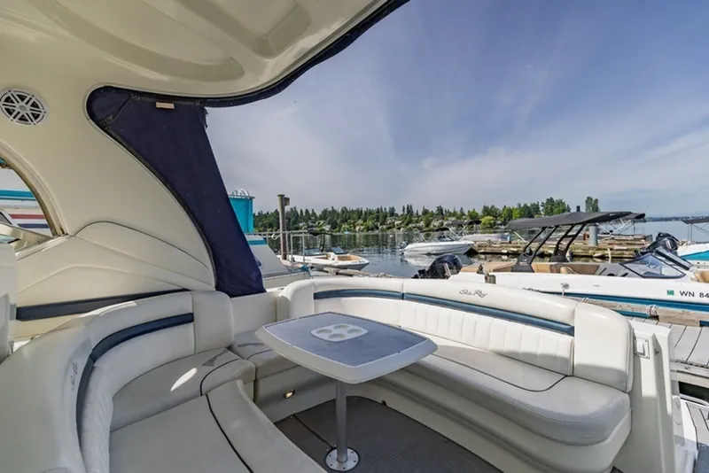 Slide: The Image of 2005 Sea Ray 390 Sundancer - 6752585
