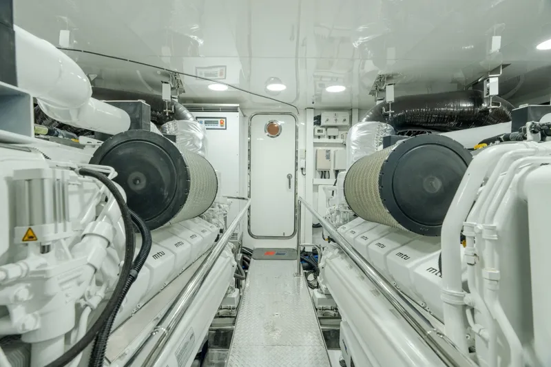 Slide: The Image of Ocean Alexander 100 Motoryacht 2019 - 6752807