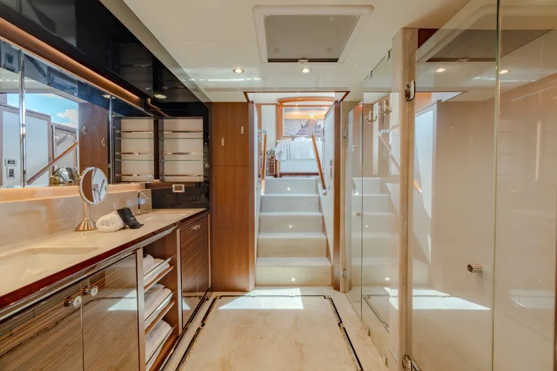 Slide: The Image of Ocean Alexander 100 Motoryacht 2019 - 6752838