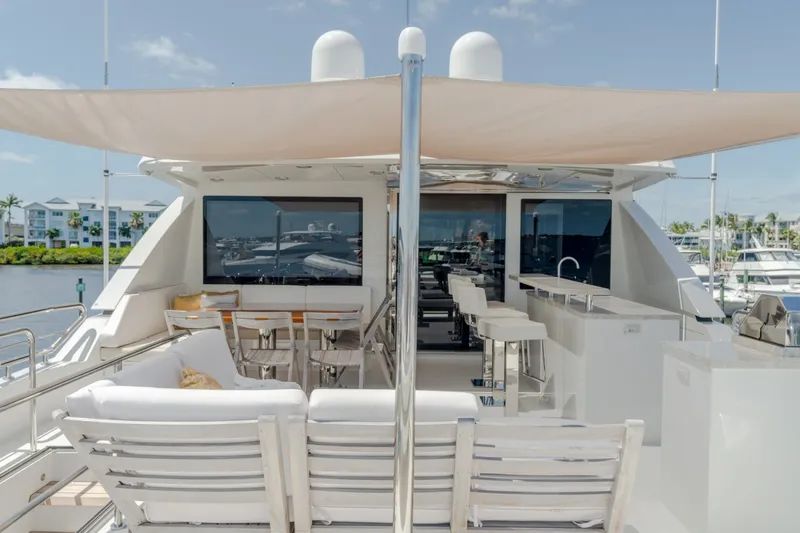 Slide: The Image of Ocean Alexander 100 Motoryacht 2019 - 6752874