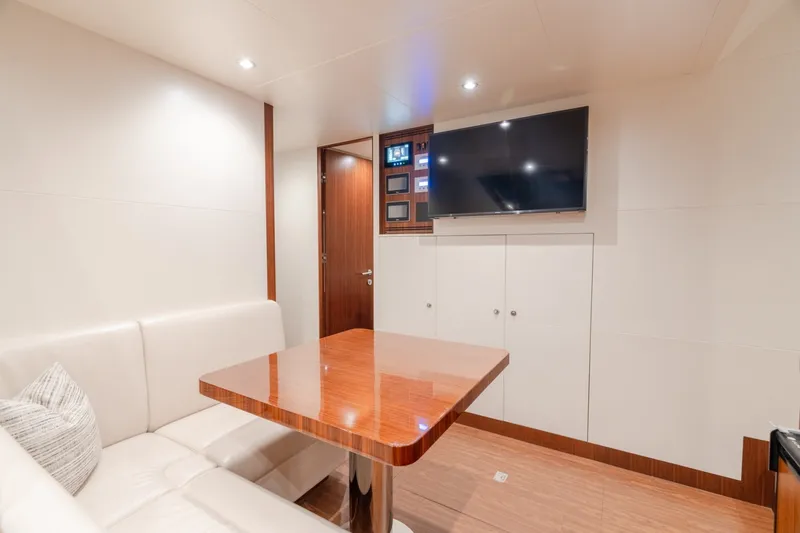 Slide: The Image of Ocean Alexander 100 Motoryacht 2019 - 6752799