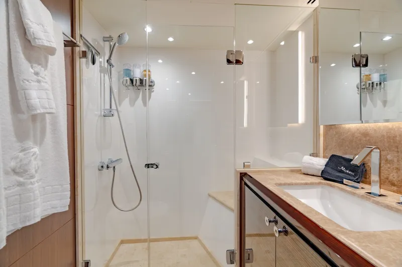 Slide: The Image of Ocean Alexander 100 Motoryacht 2019 - 6752854