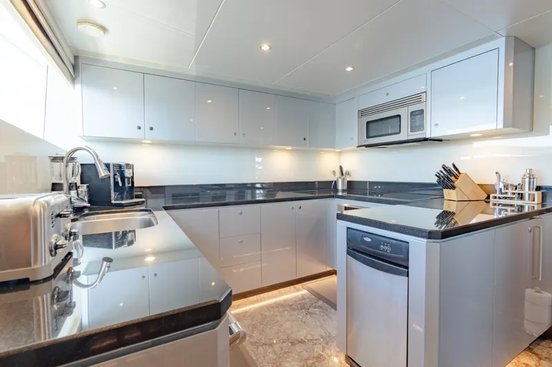 Slide: The Image of Ocean Alexander 100 Motoryacht 2019 - 6752816