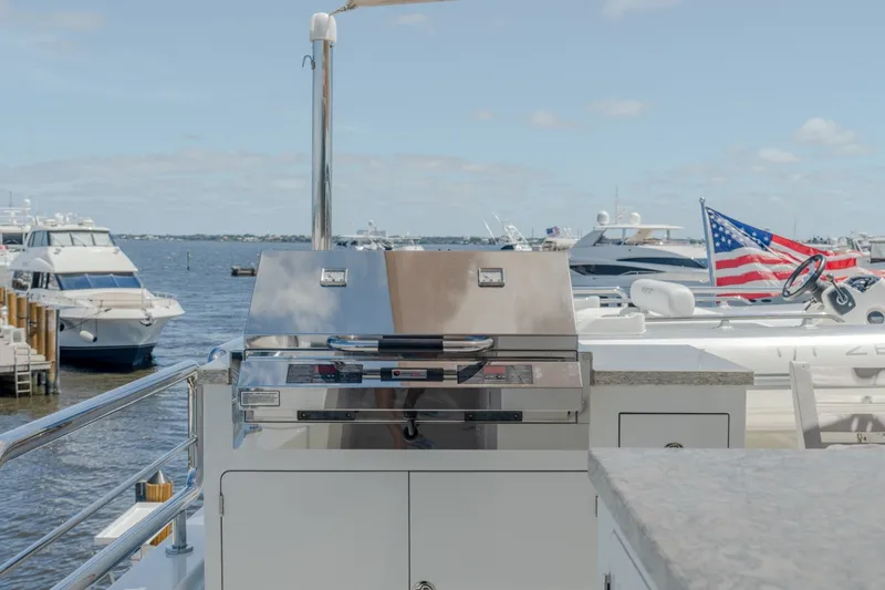 Slide: The Image of Ocean Alexander 100 Motoryacht 2019 - 6752871