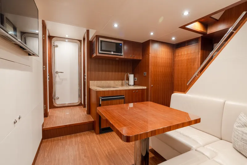 Slide: The Image of Ocean Alexander 100 Motoryacht 2019 - 6752805