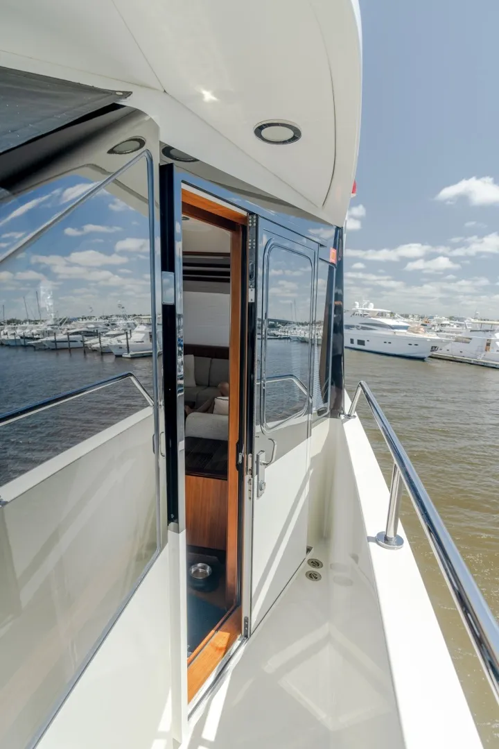 Slide: The Image of Ocean Alexander 100 Motoryacht 2019 - 6752877