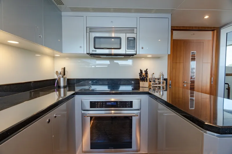 Slide: The Image of Ocean Alexander 100 Motoryacht 2019 - 6752817