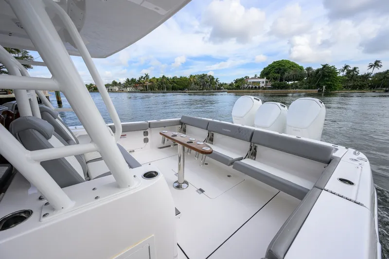 Slide: The Image of Everglades 45 GALLANT LADY - Cockpit 2023 Everglades 455 Center Console GALLANT LADY - 7656348